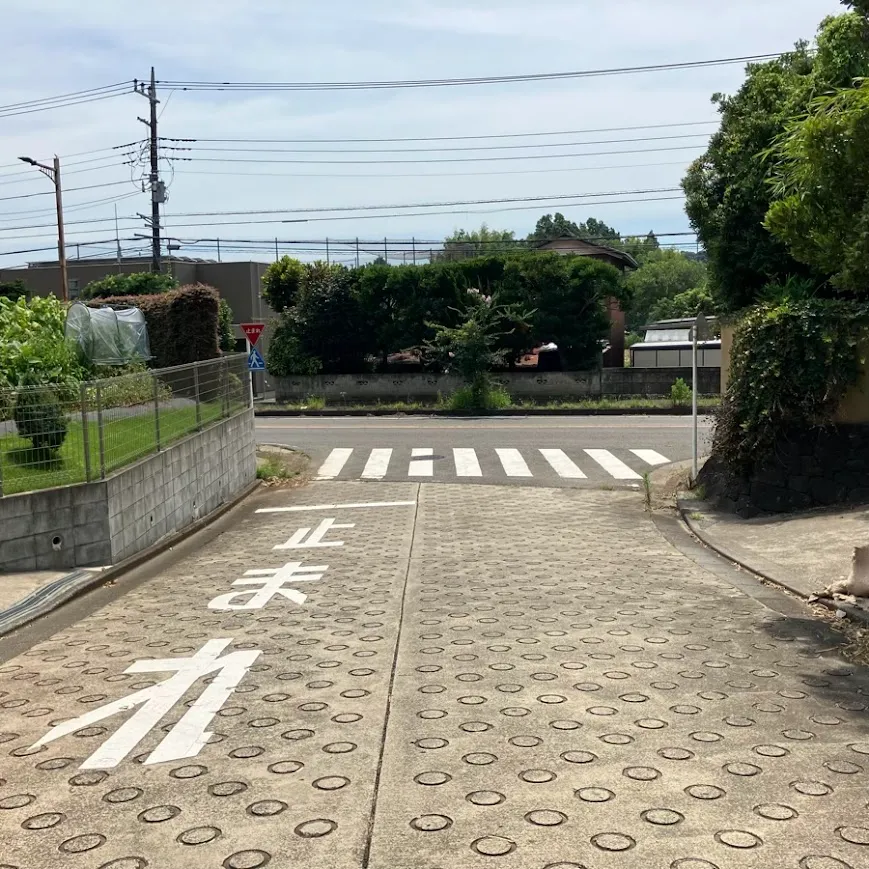 バス停留所から茅ヶ崎市斎場までの歩き方4