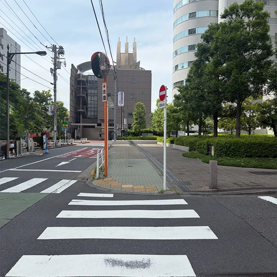 バス停留所から中央区セレモニーホールまでの歩き方5