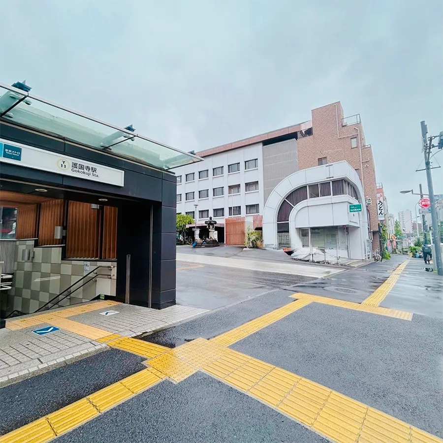 バス停留所から護国寺 桂昌殿までの歩き方2
