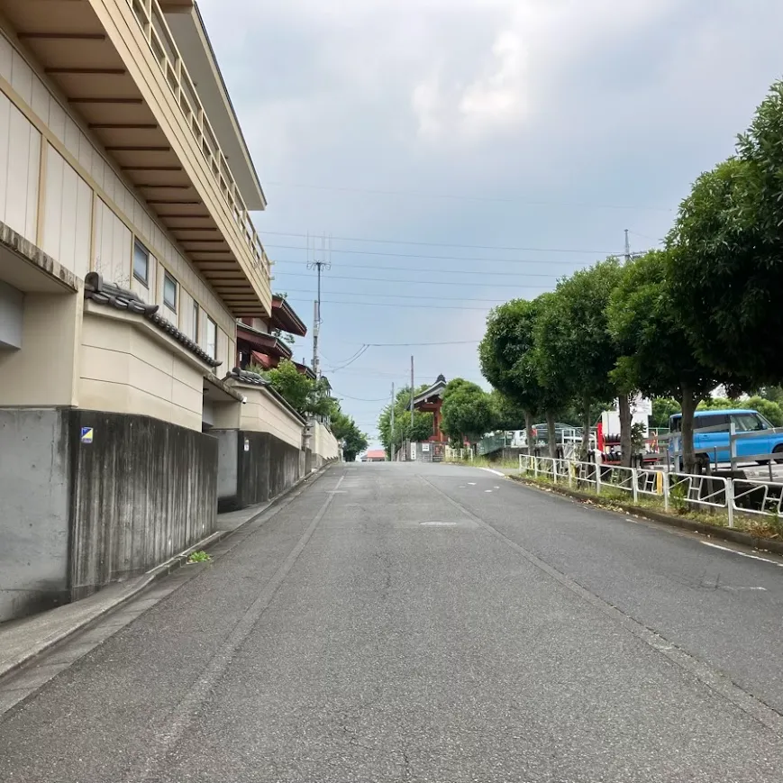 バス停留所から八王子市斎場までの歩き方2