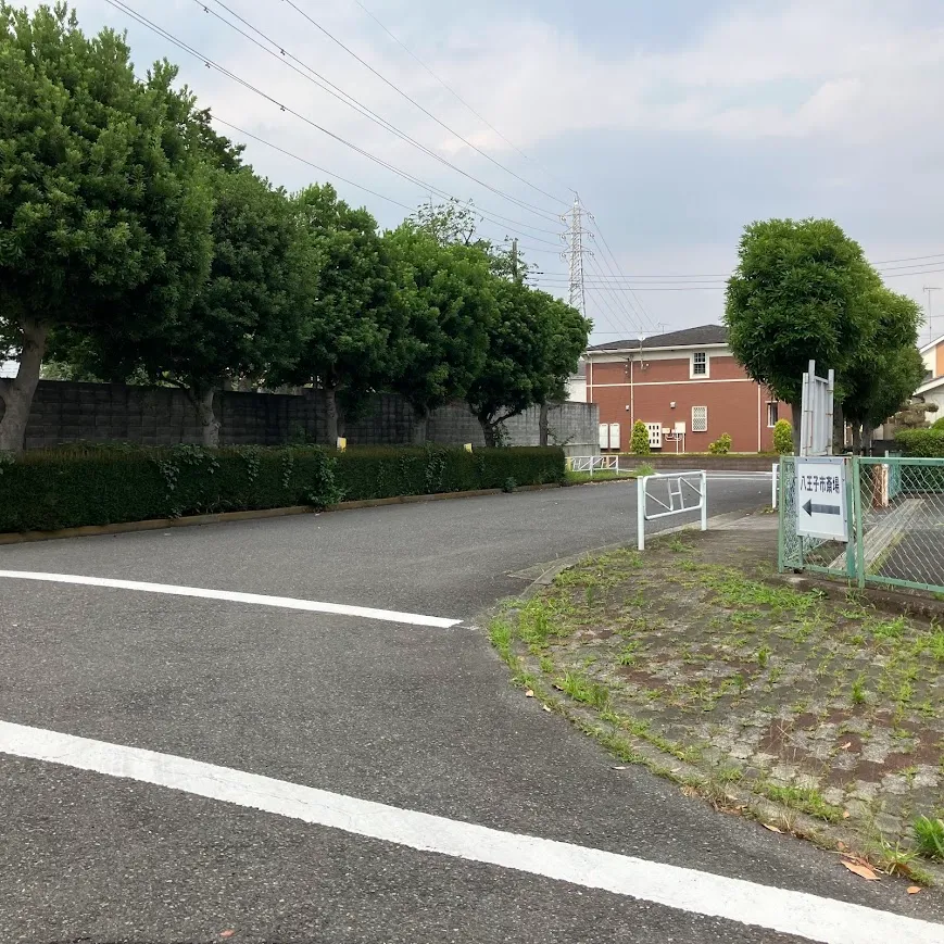 バス停留所から八王子市斎場までの歩き方3