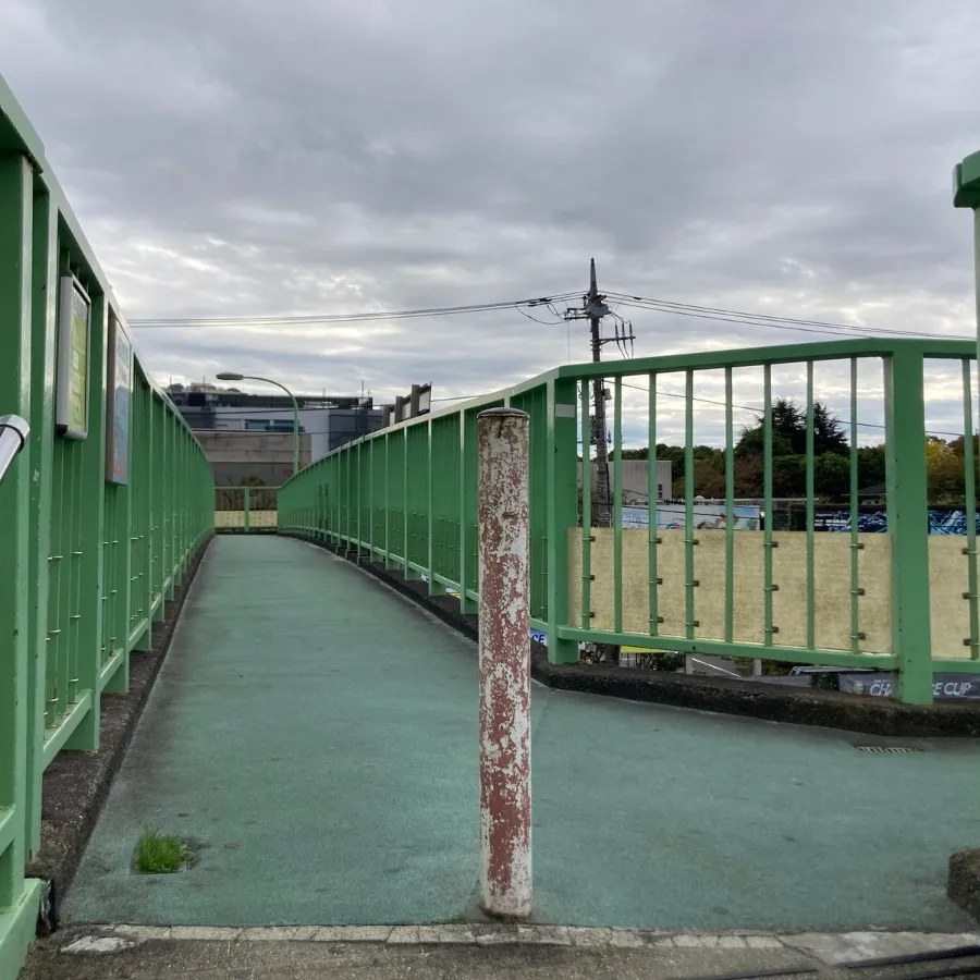 バス停留所から平和の森会館までの歩き方2