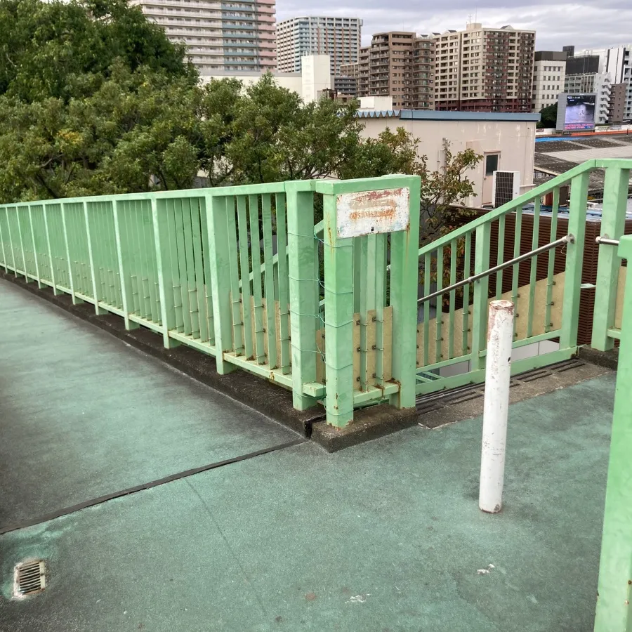 バス停留所から平和の森会館までの歩き方3