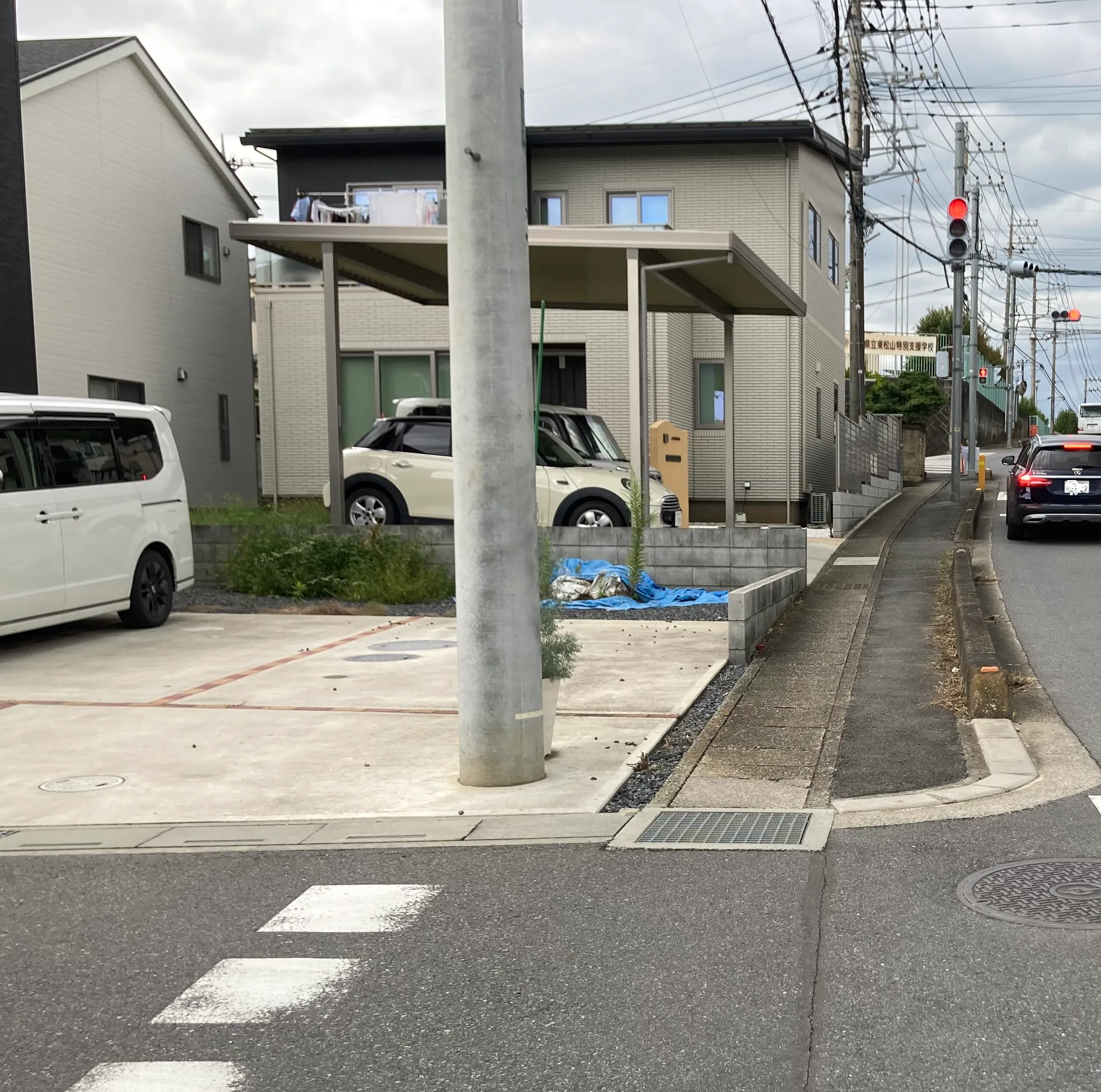 バス停留所から東松山斎場までの歩き方1