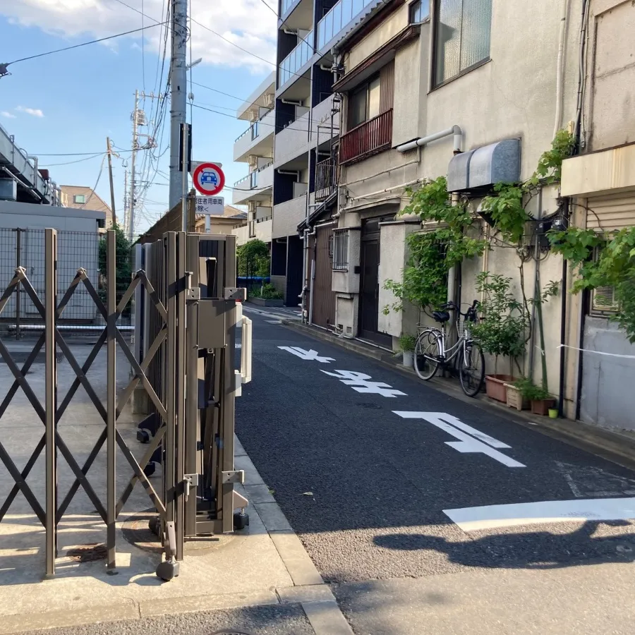 バス停留所から堀ノ内斎場までの歩き方2