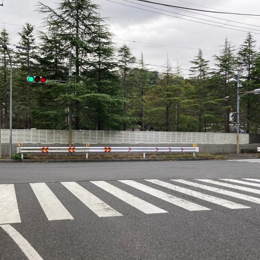 市川市斎場の駐車場への入り方1