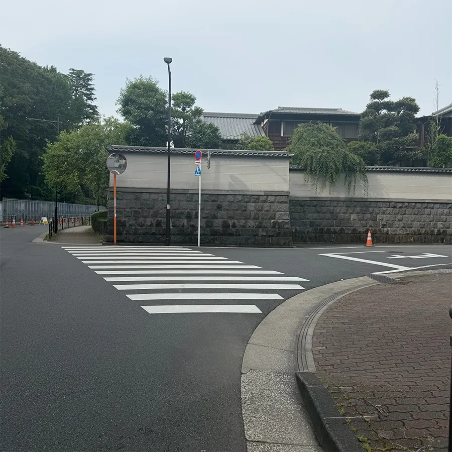 寛永寺 輪王殿の駐車場への入り方5