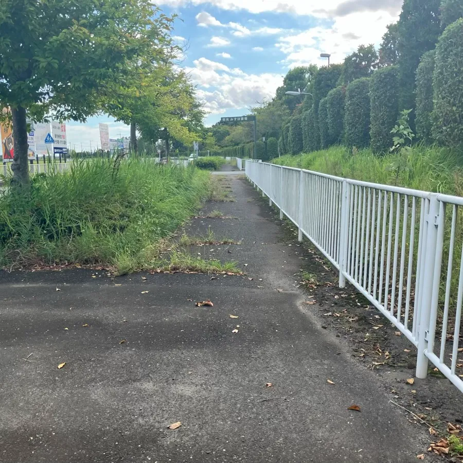 バス停留所から県央みずほ斎場までの歩き方1