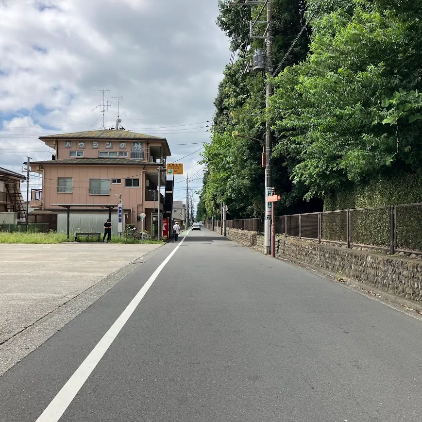 日華多磨葬祭場の駐車場への入り方2