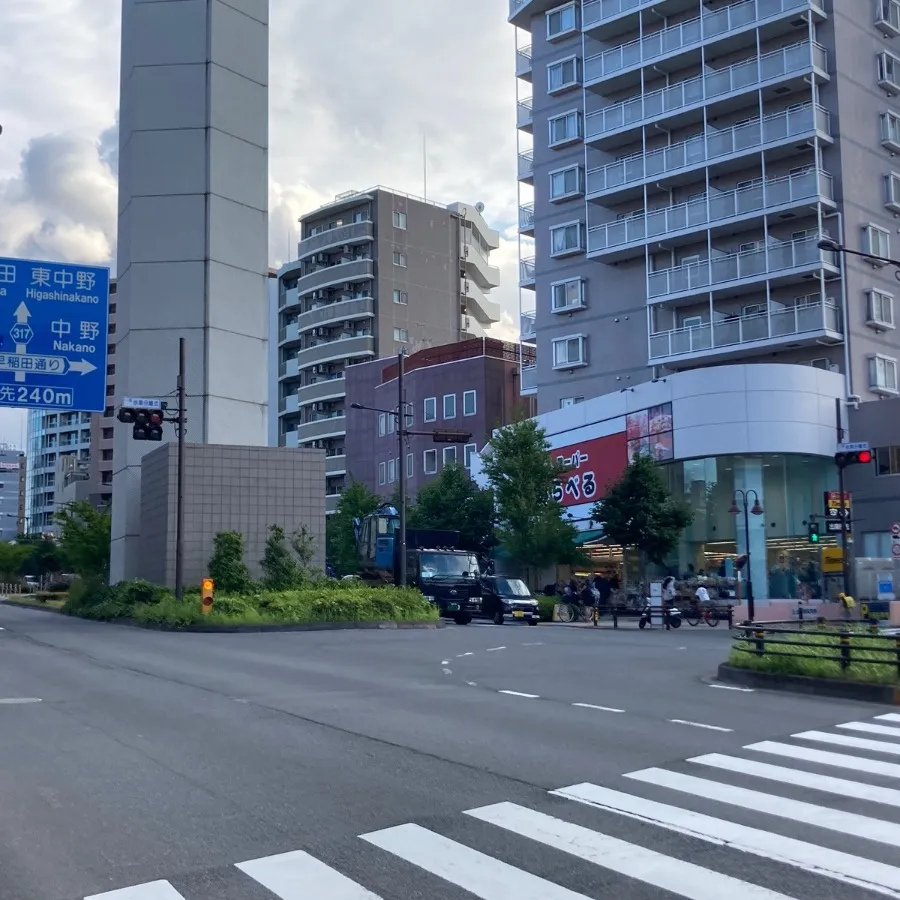 落合斎場の駐車場への入り方1