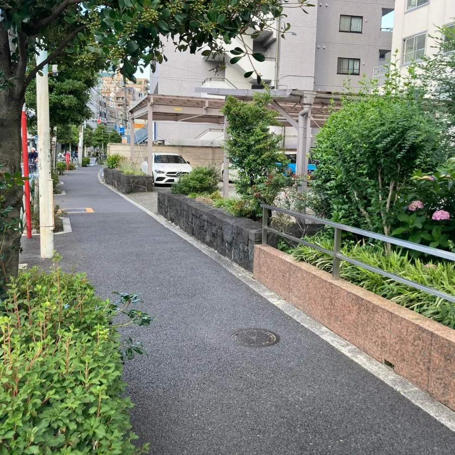 バス停留所から落合斎場までの歩き方1