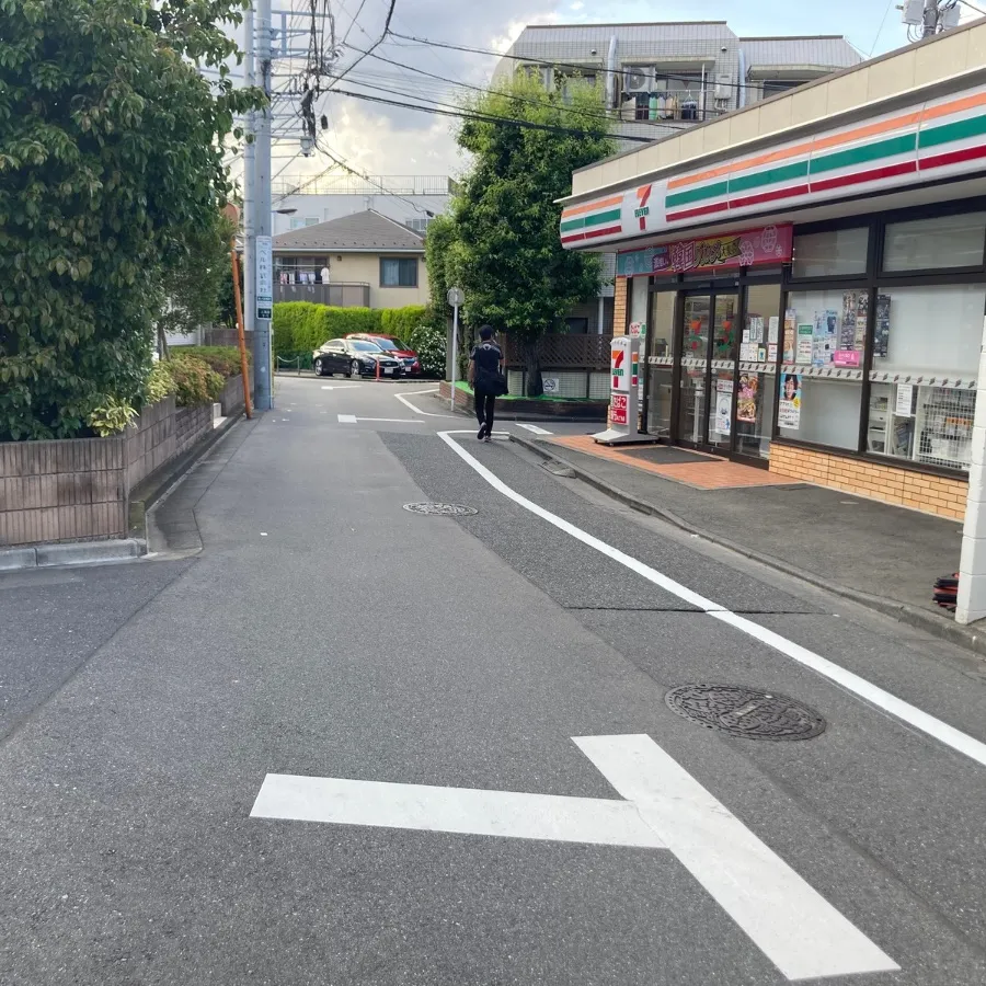 バス停留所から落合斎場までの歩き方4