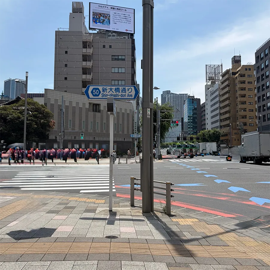 築地本願寺 第二伝道会館の駐車場への入り方1