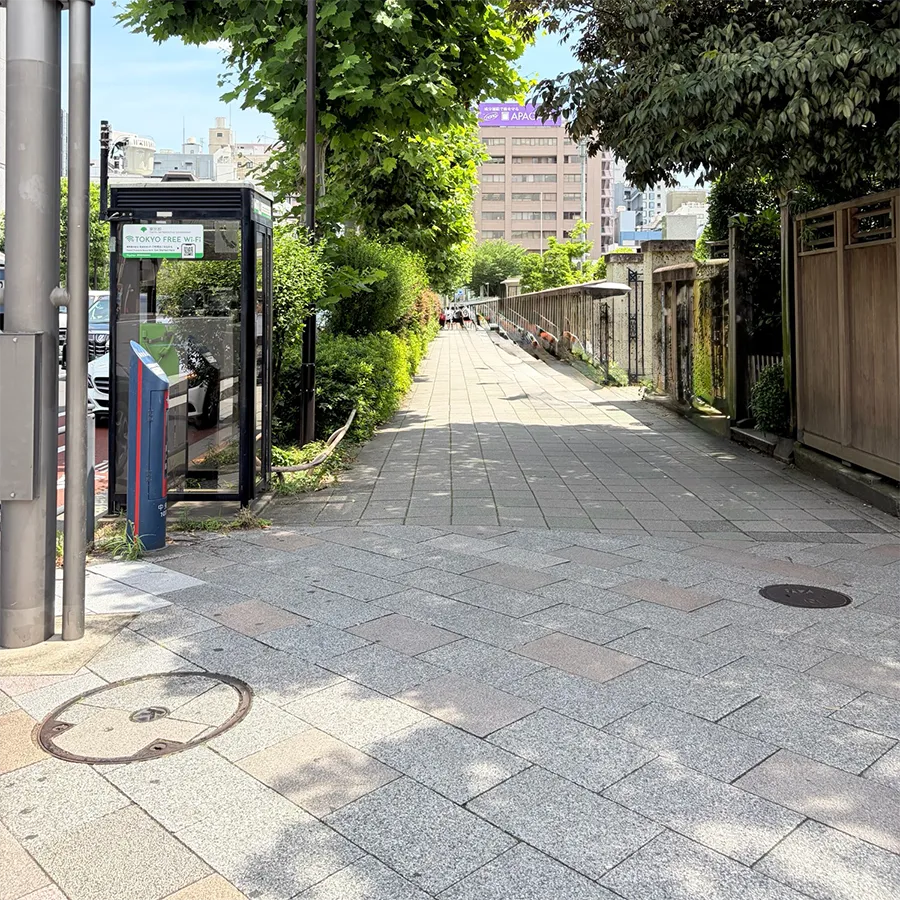 バス停留所から築地本願寺 第二伝道会館までの歩き方3