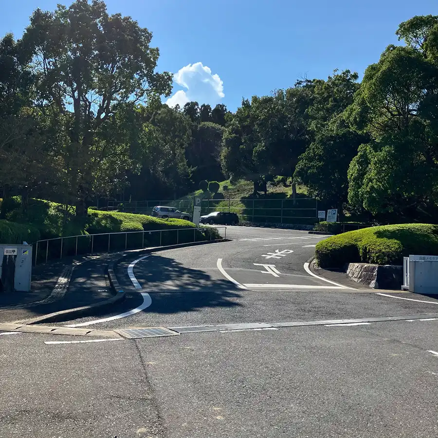 山桑メモリアルホールの駐車場への入り方5