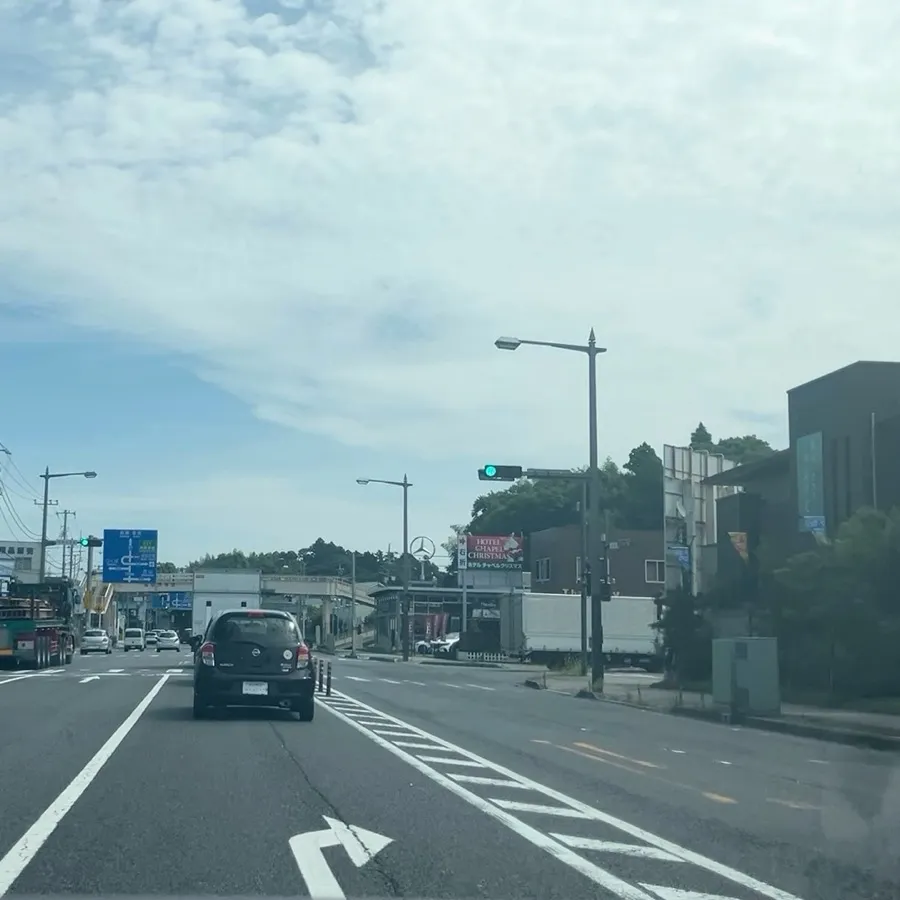 八富成田斎場の駐車場への入り方1