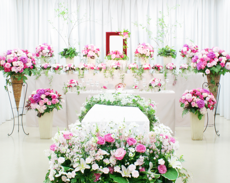 フラワーデザイナーと作るお別れの空間 葬儀 家族葬 お葬式なら 花葬儀